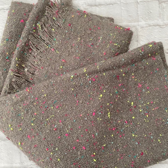 NWT Knit Wrap - Picture 2 of 7